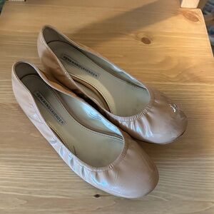 Vera Wang Lavender Label Tan Flats